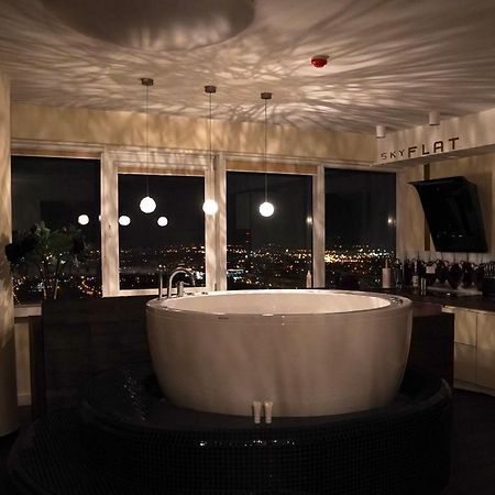 Sky Flat Jacuzzi 27 Floor Apartment Klaipeda Luaran gambar